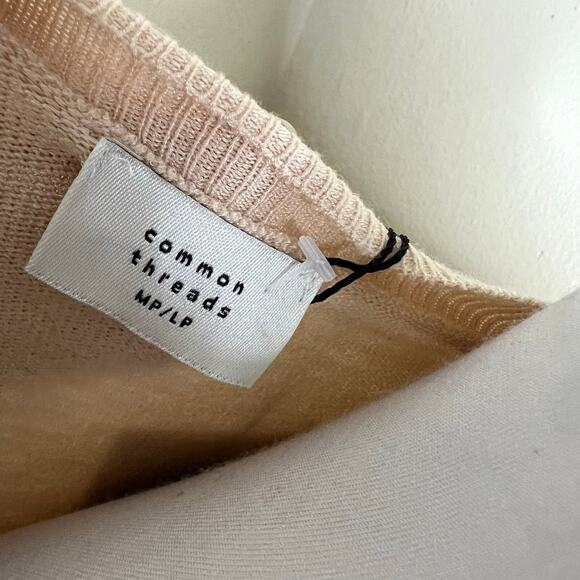 Common Threads Sweater M/L Petite Striped Oversized Dolman V-Neck Knit Beige New - Picture 9 of 9